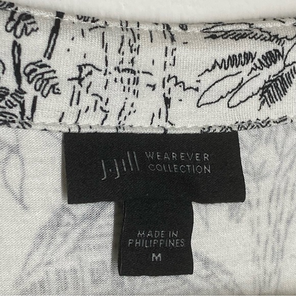 J. Jill Wearever Collection BW palm print tank top - Picture 3 of 6